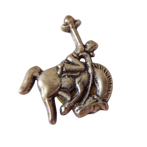 Western Designs Button Covers and Bolo Tie   3206 - Picture 3 of 9